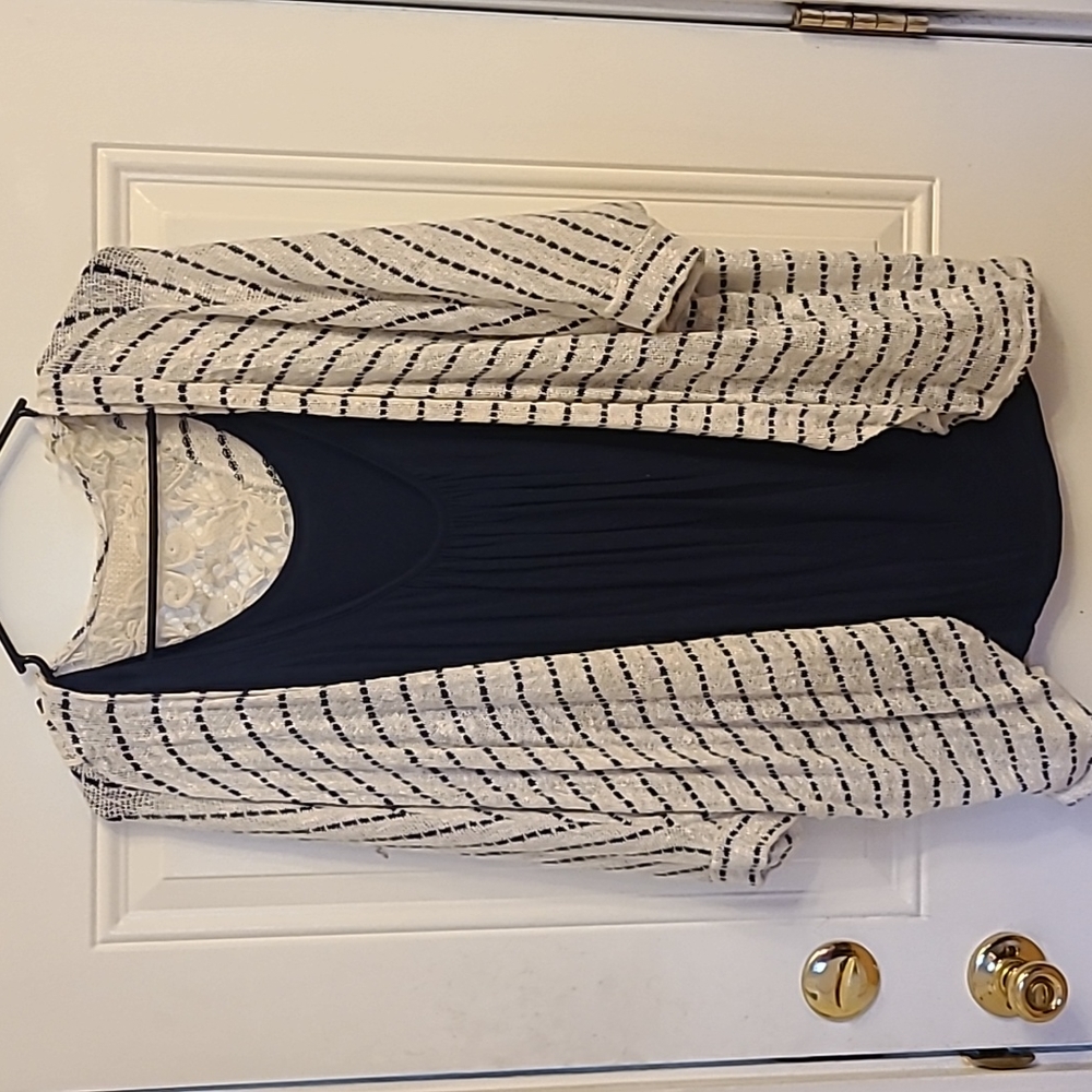 Women's plus size top - Picture 1 of 4